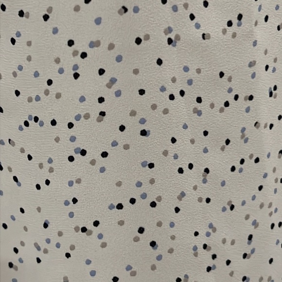 Two Loft Outlet Tank Tops - Picture 5 of 8